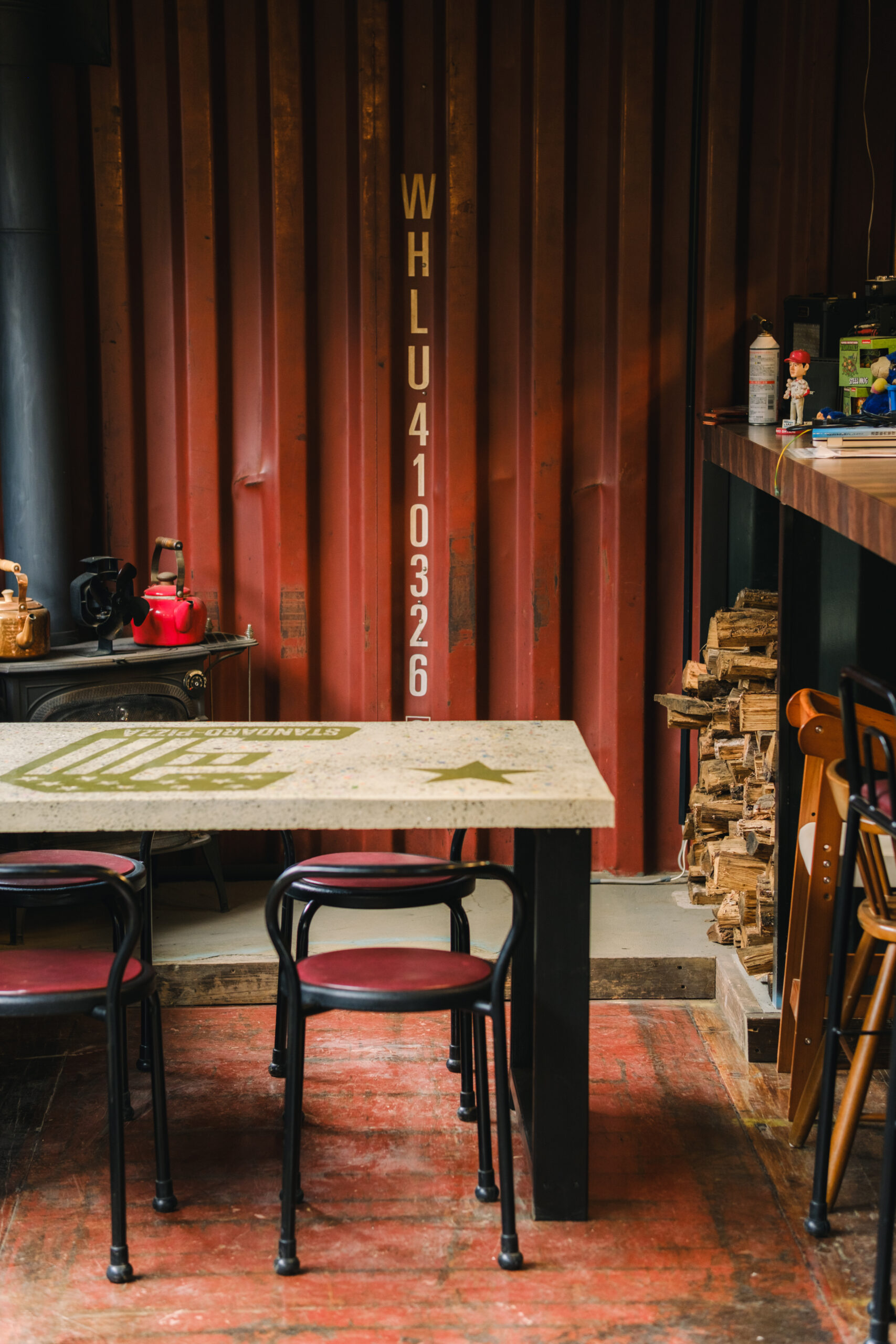 スタンダードピザ 店内